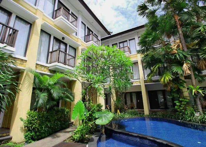 Suris Boutique Hotel 3*
