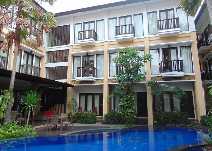 Suris Boutique Hotel 3*